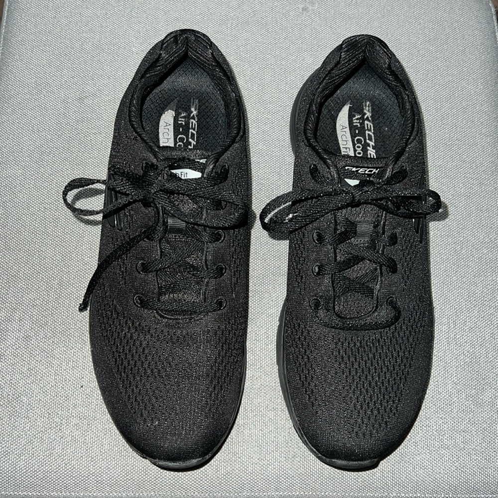 Skechers Black Archfit Athletic Shoes Size 9